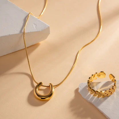 Gold Horse Shoe Necklace